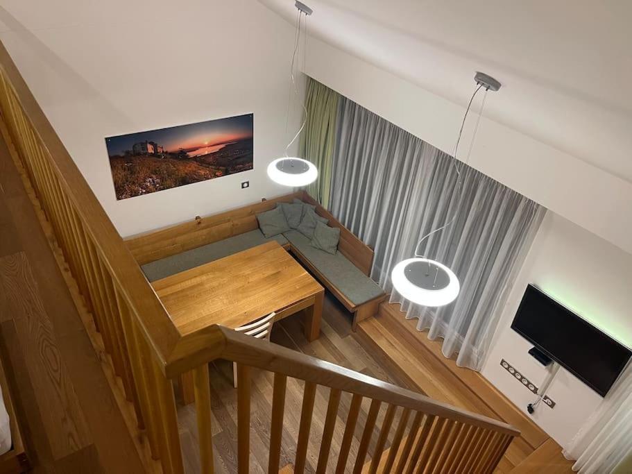 Palava Eu 7 *